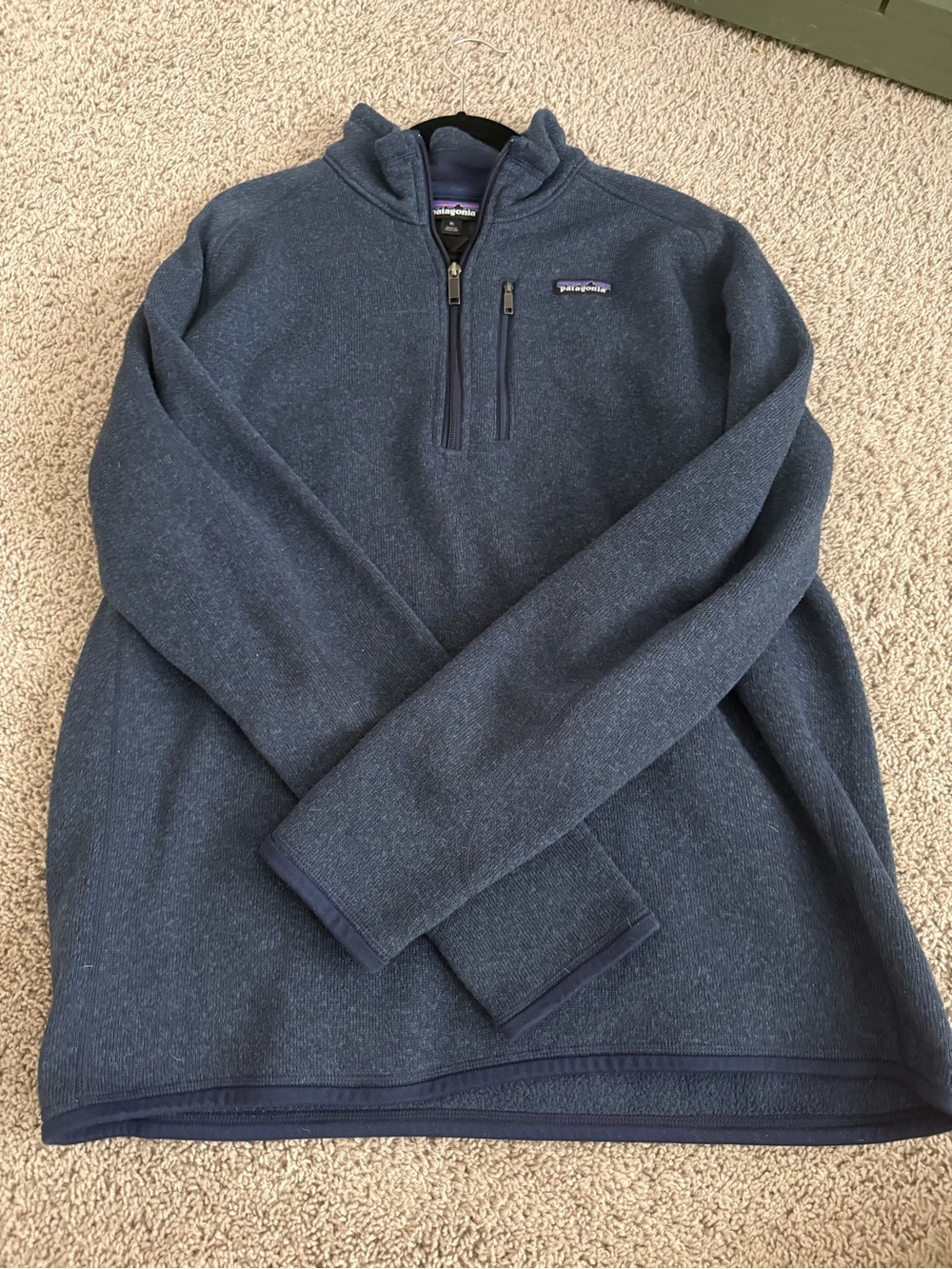 Patagonia Men’s Navy Half-Zip Fleece Pullover